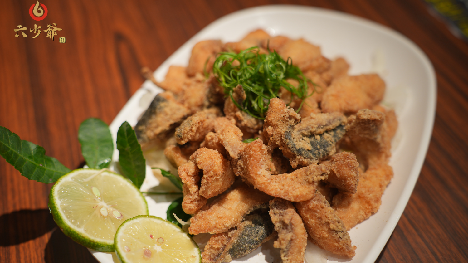 六少爺海鮮燒烤推出「香酥炸魚塊」　外酥內嫩、現炸上桌，最受歡迎的經典炸物！